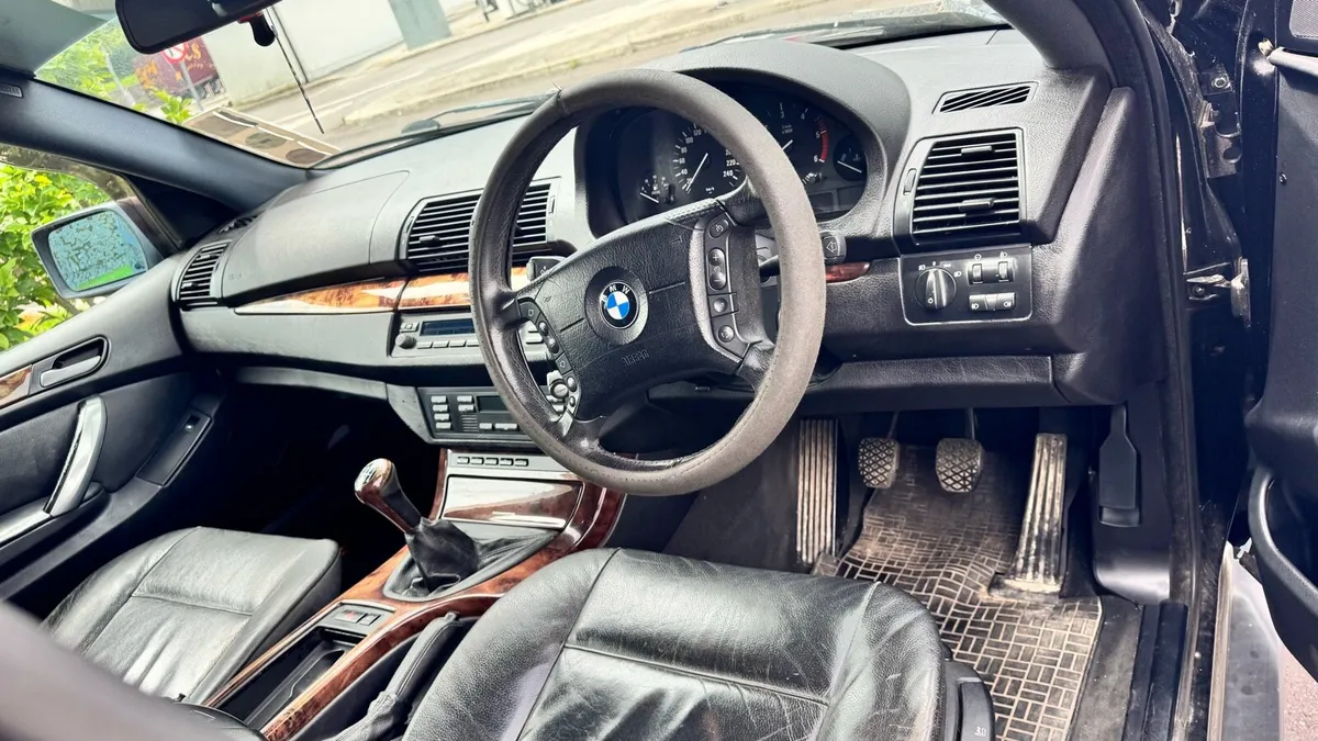 BMW X5 - Image 4