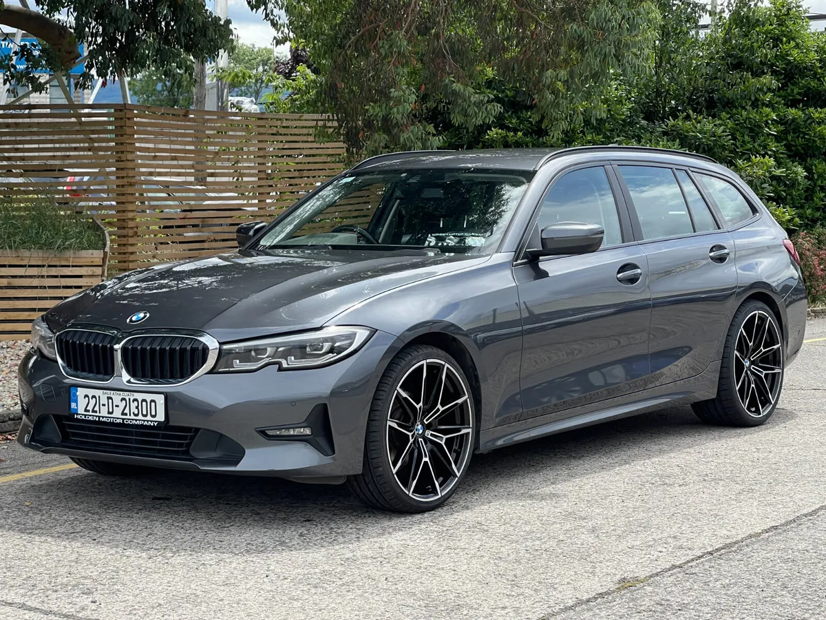 2022 BMW 3-Series Full Service History. Huge specs - Image 2