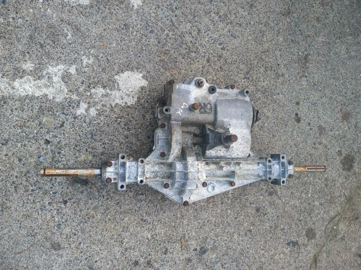 Husqvarna/peerless manual gearbox for sale - Image 2