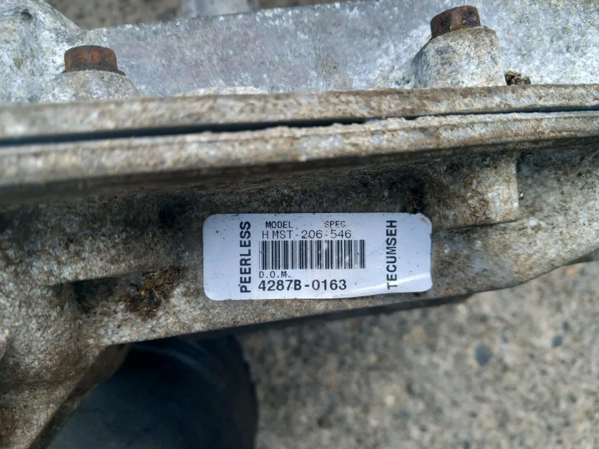 Husqvarna/peerless manual gearbox for sale - Image 3