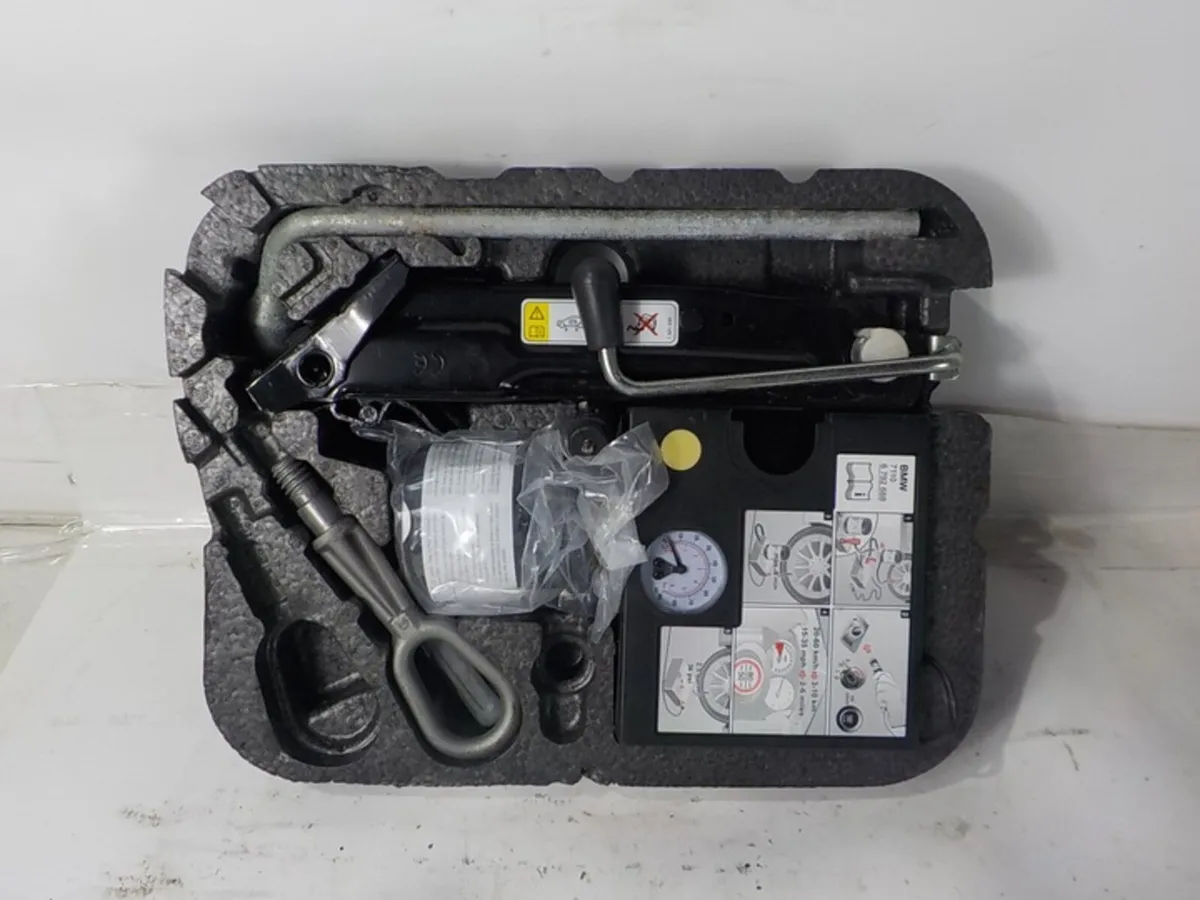 Mini Cooper Puncture Repair Kit - Image 1