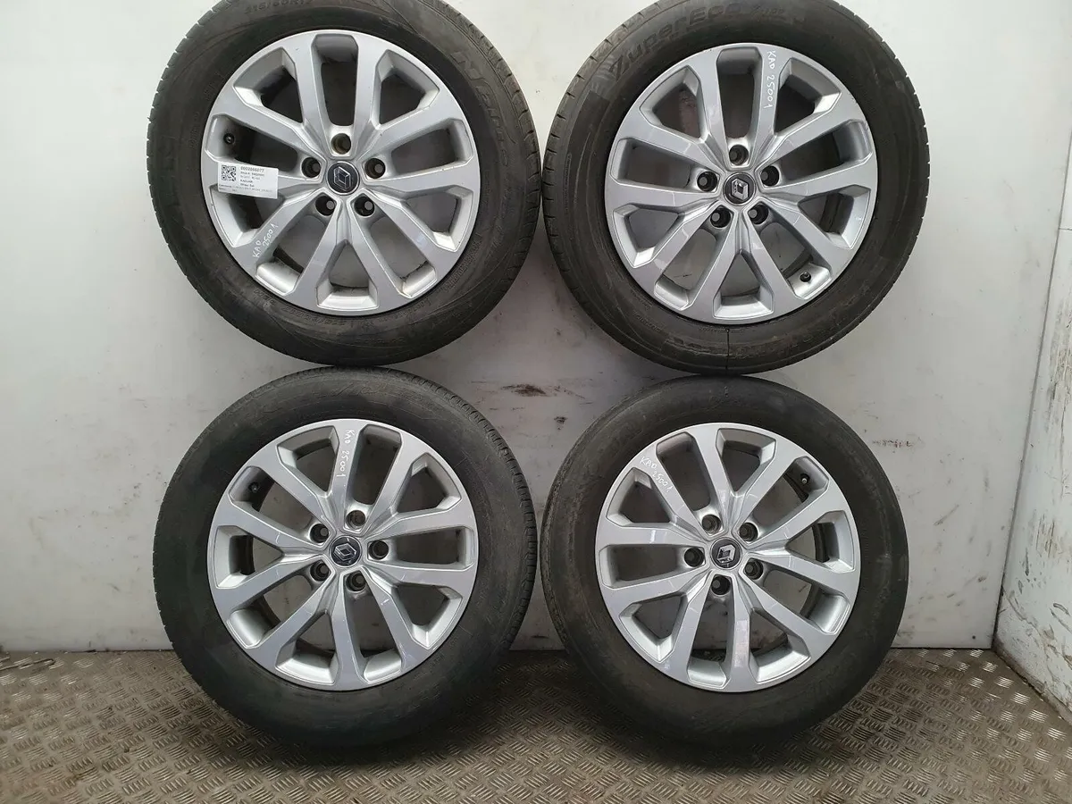 2017 Renault Kadjar 17" Alloy Wheel Set - Image 1