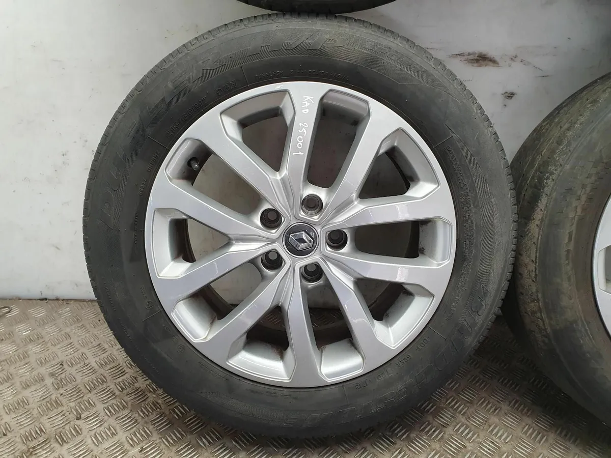 2017 Renault Kadjar 17" Alloy Wheel Set - Image 3