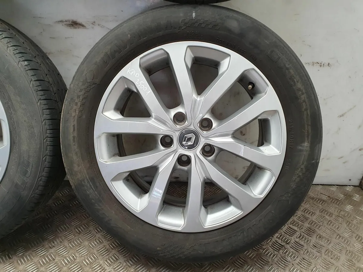2017 Renault Kadjar 17" Alloy Wheel Set - Image 4