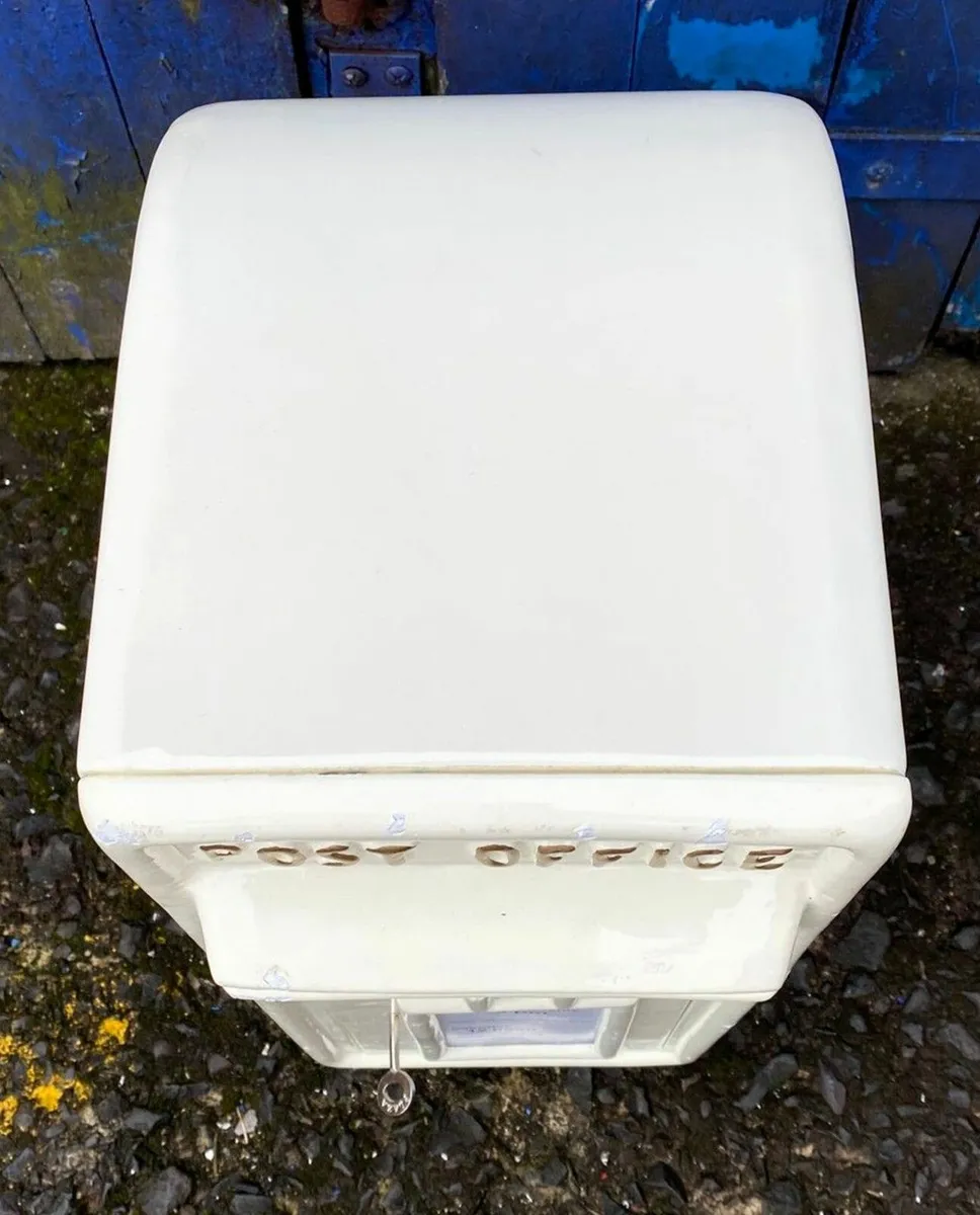 Cast Iron Post Box - Image 2