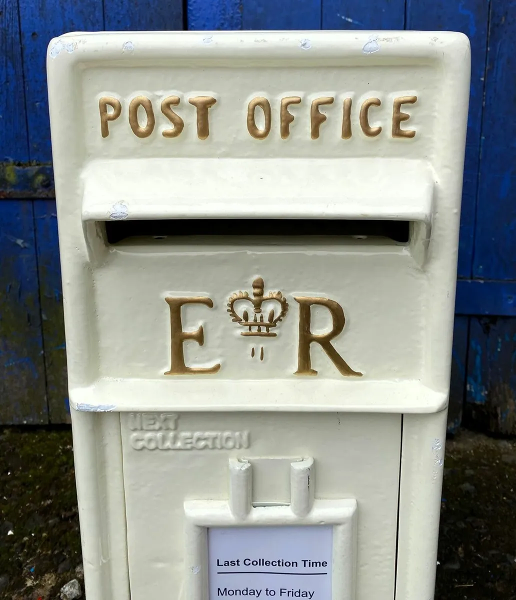 Cast Iron Post Box - Image 4