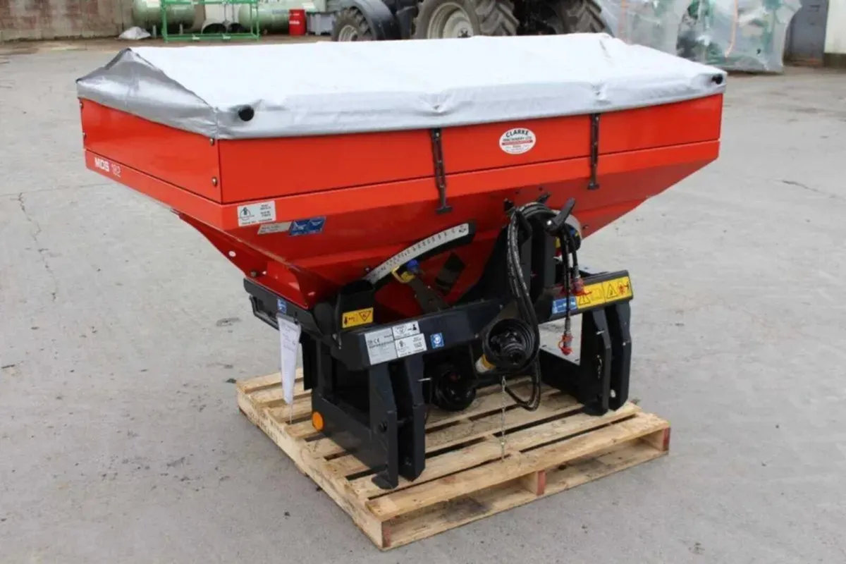 Rauch Fertilizer Spreaders Model to Suit You !!! - Image 4