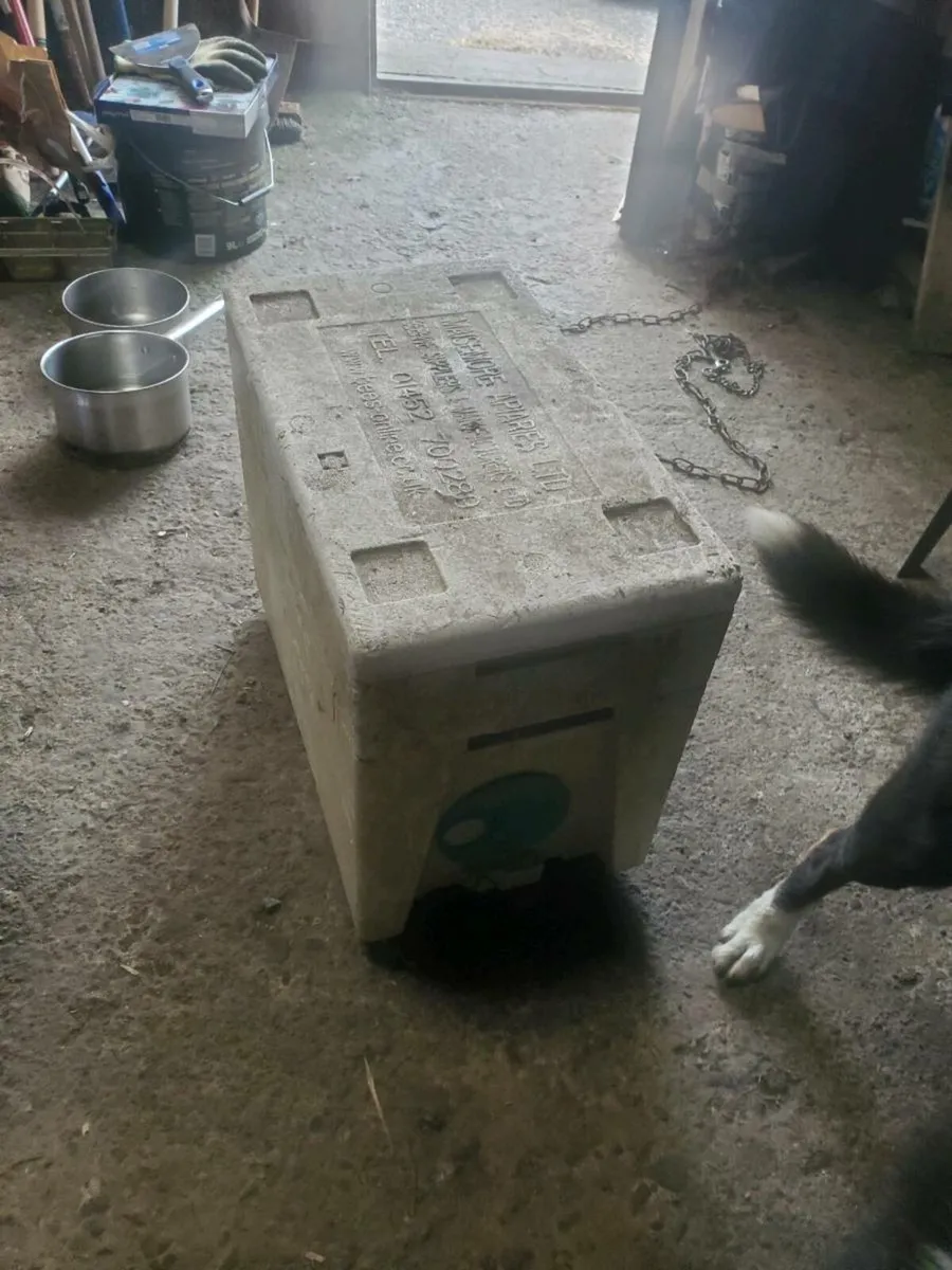 Bee keeping equipment - Image 4