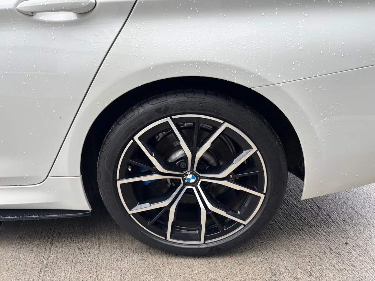 STUNNING 2021 BMW 520d M SPORT M PERFORMANCE - Image 4