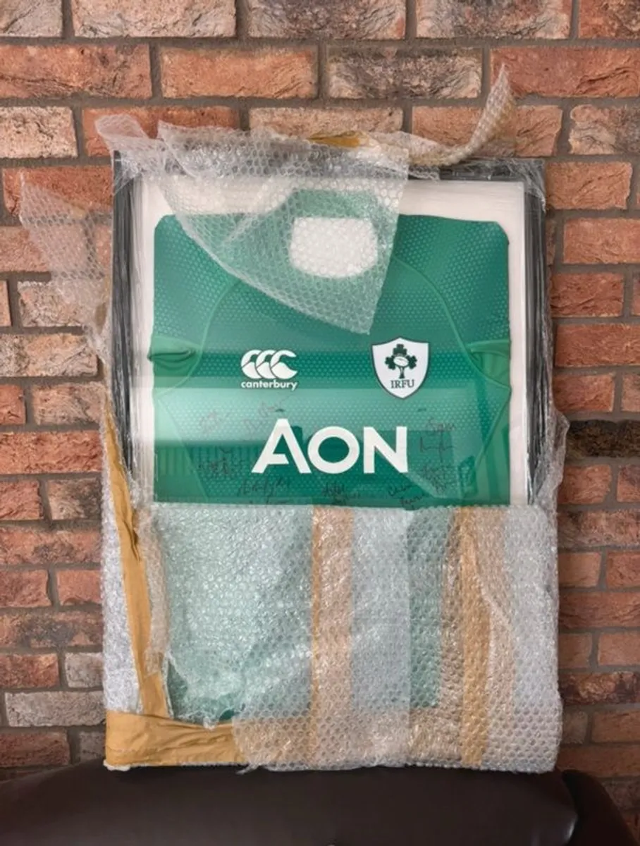 IRFU Rugby Jersey signed by the Irish Women's Team - Image 1