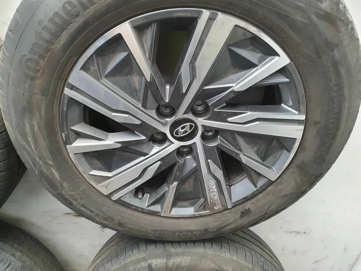 2023 Hyundai Tucson Alloy Wheel Set - Image 3