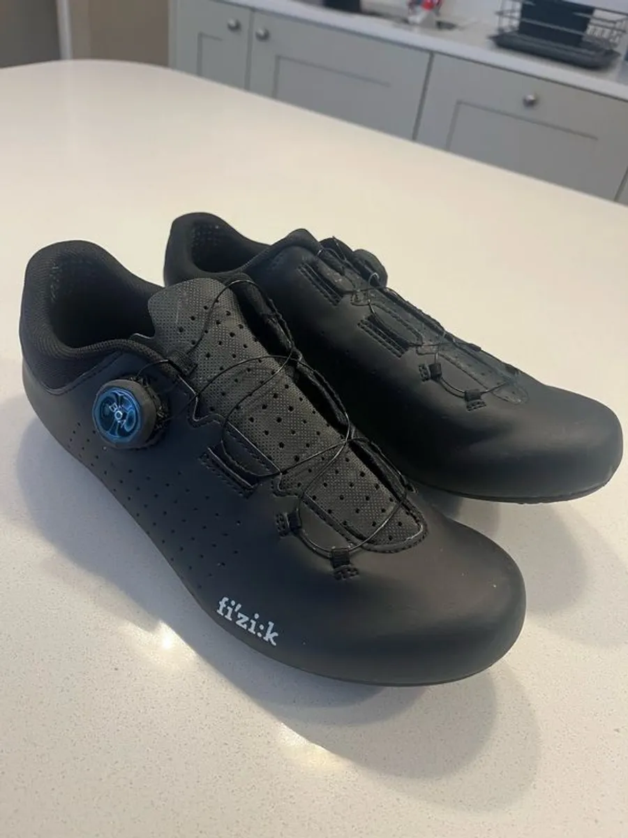 fizik cycling shoes - Image 1