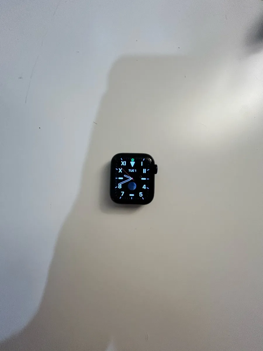 Apple Watch - Image 3