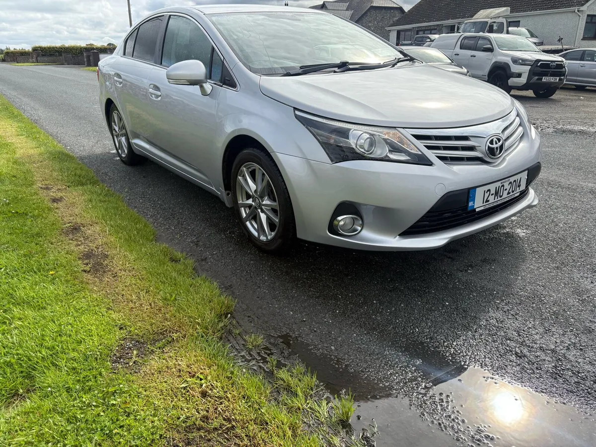 2012 Toyota avensis 2.0 d4d - Image 1