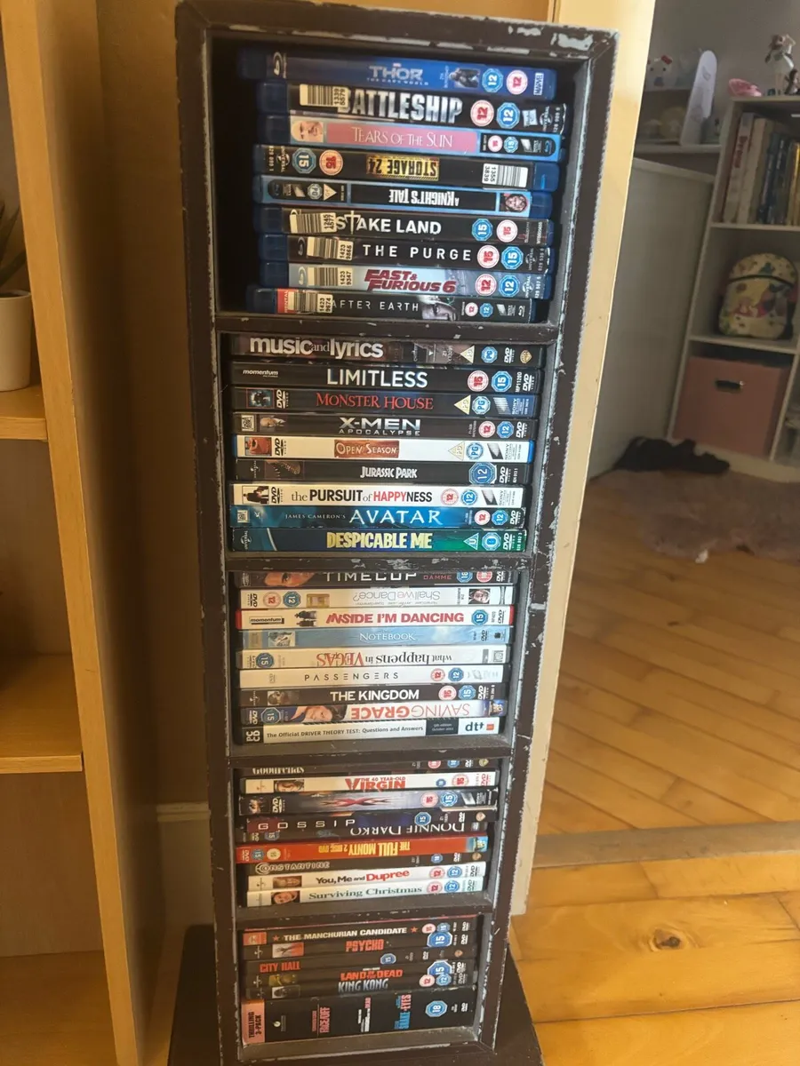 Blue ray and dvds - Image 1