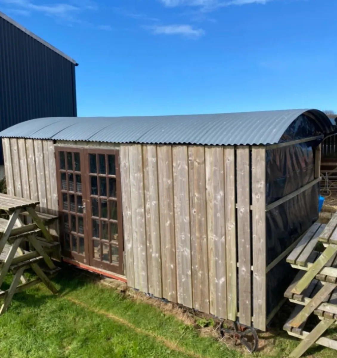Shepherds hut - Image 1