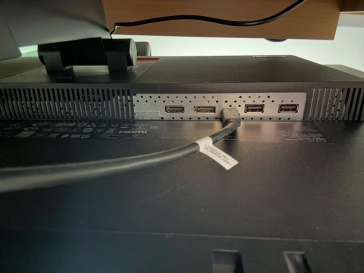 Lenovo T32H - Image 3