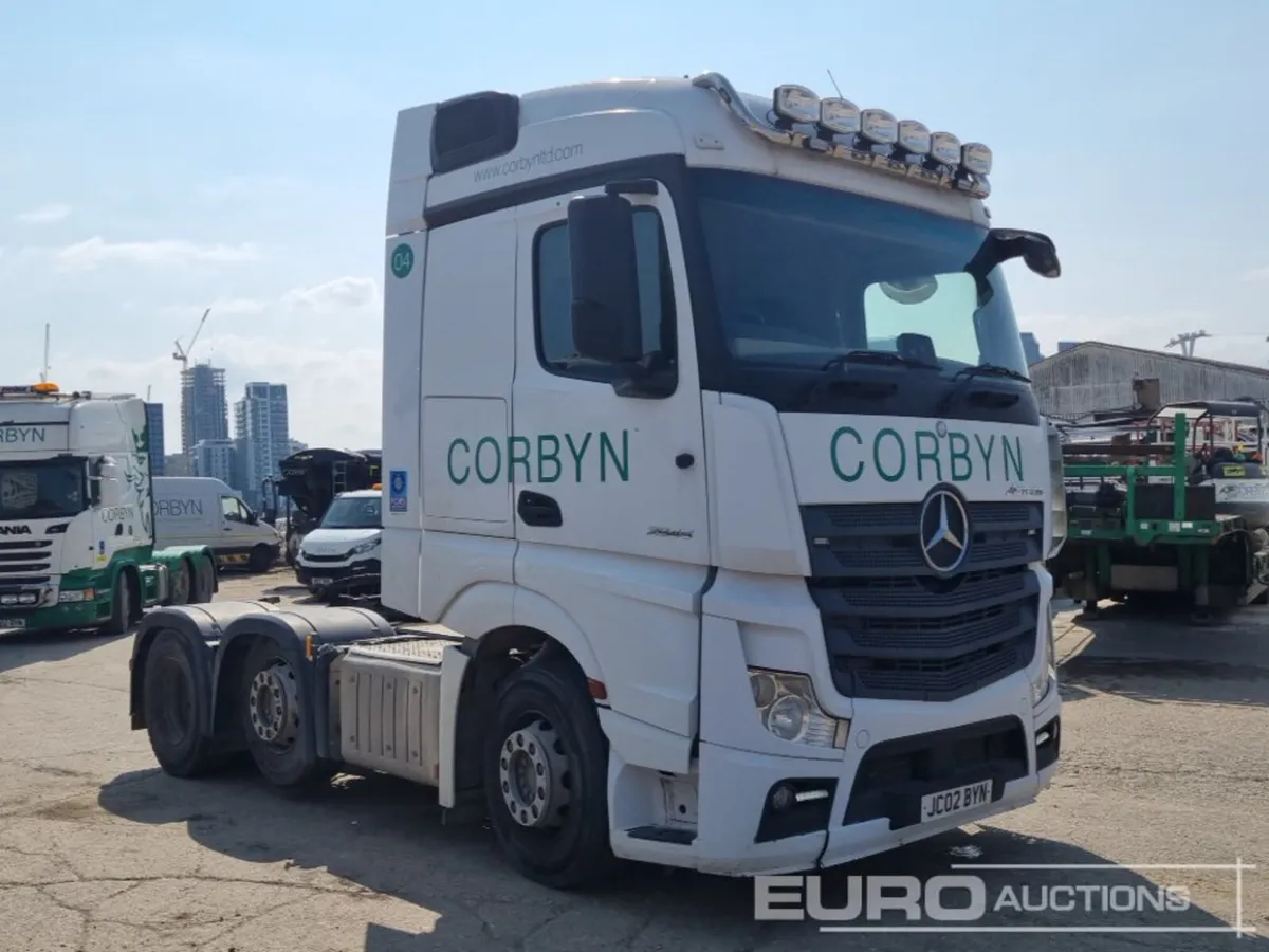 2015 Mercedes Actros 2545 - Image 3