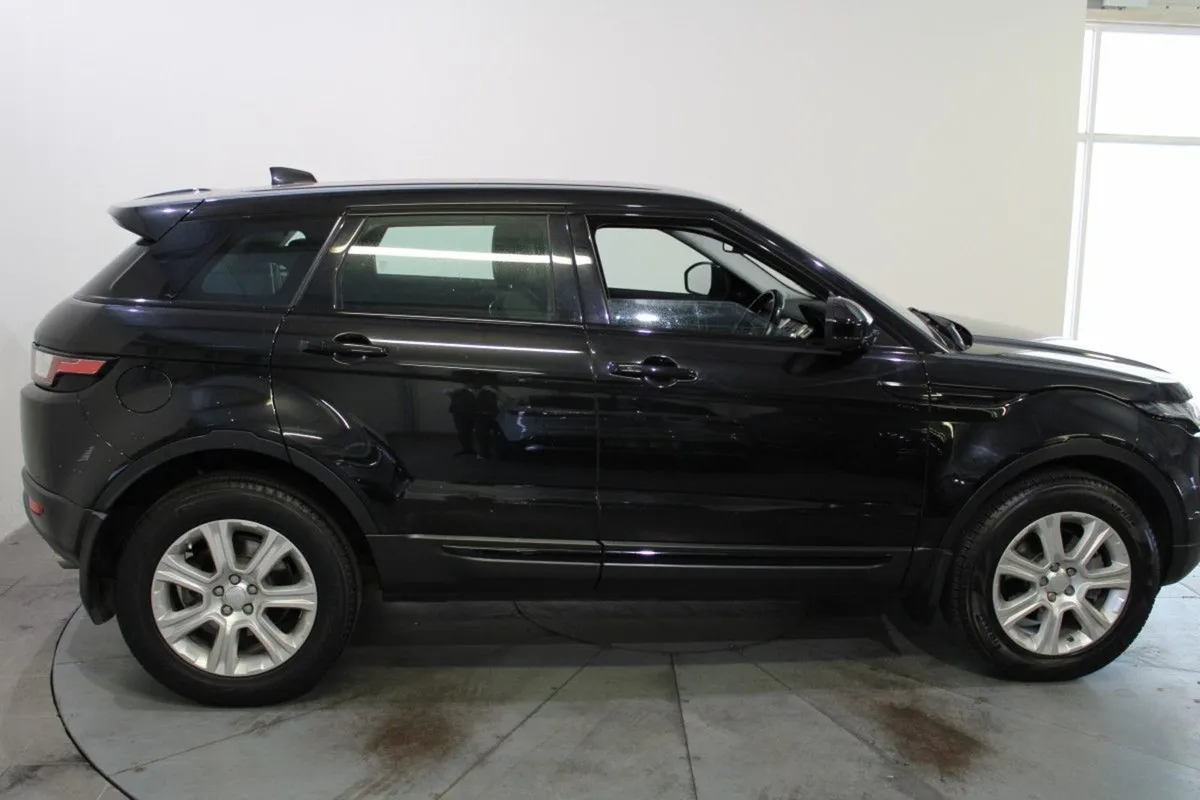 Land Rover Range Rover Evoque 2.0 SE - Image 3