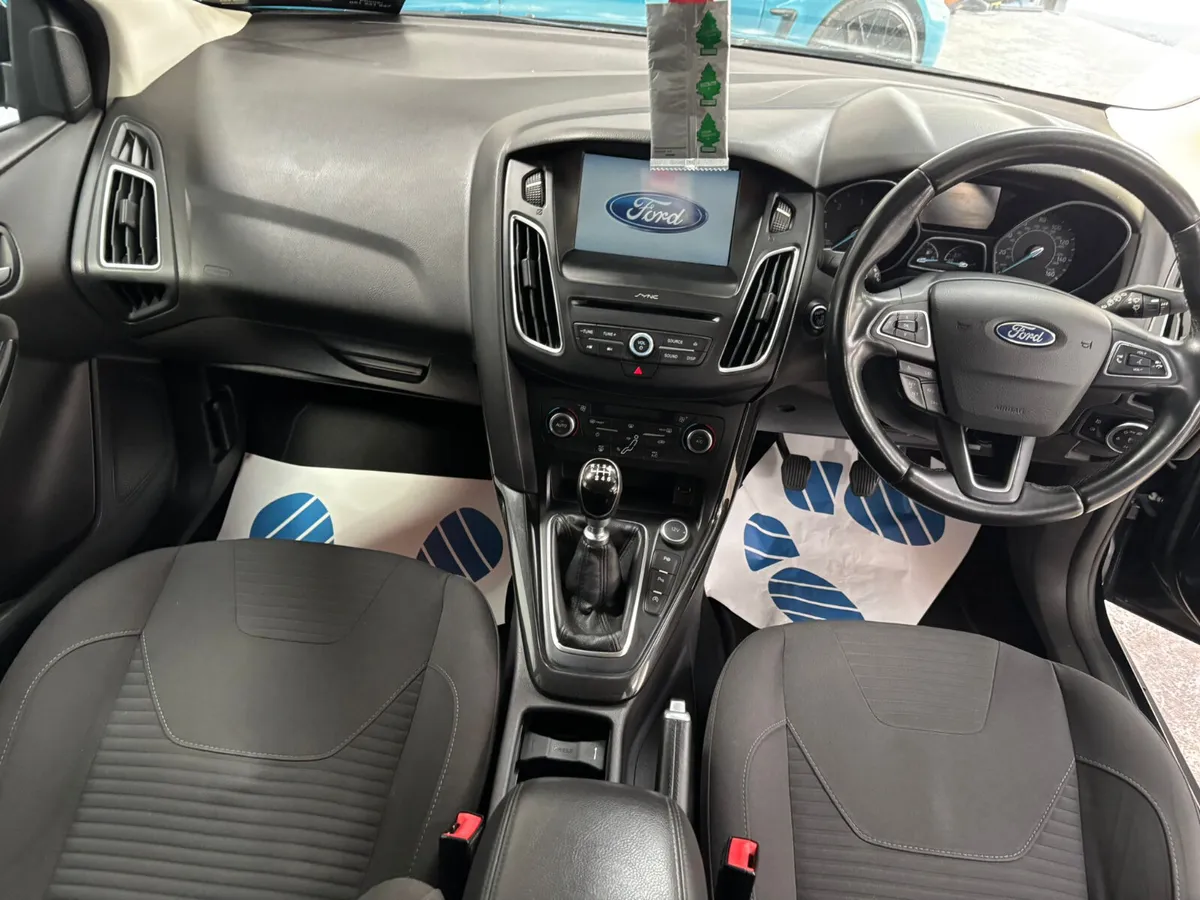 Ford Focus 2016. 1.6D  TITANIUM - Image 4