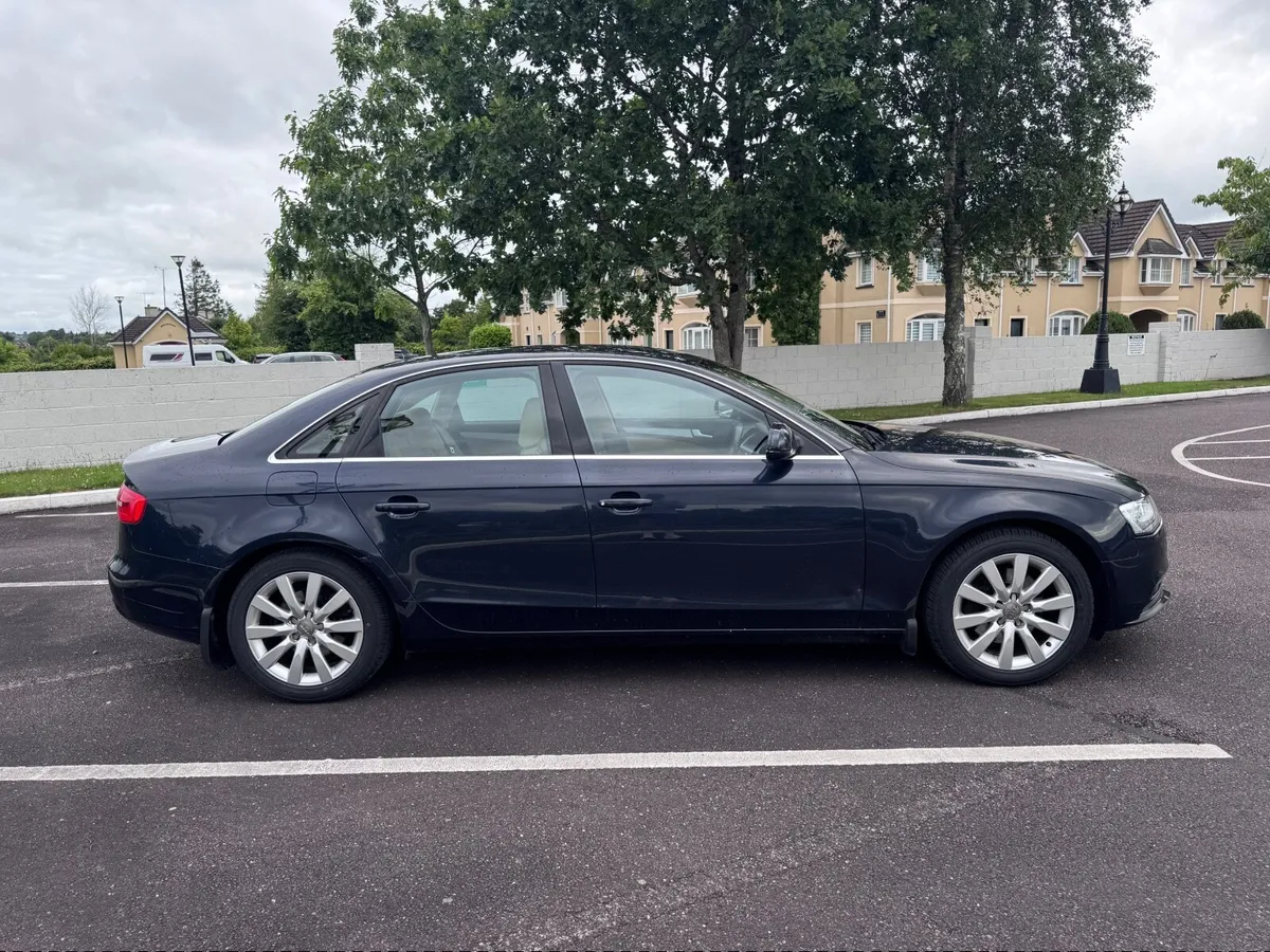 Audi A4 2015 - Image 2