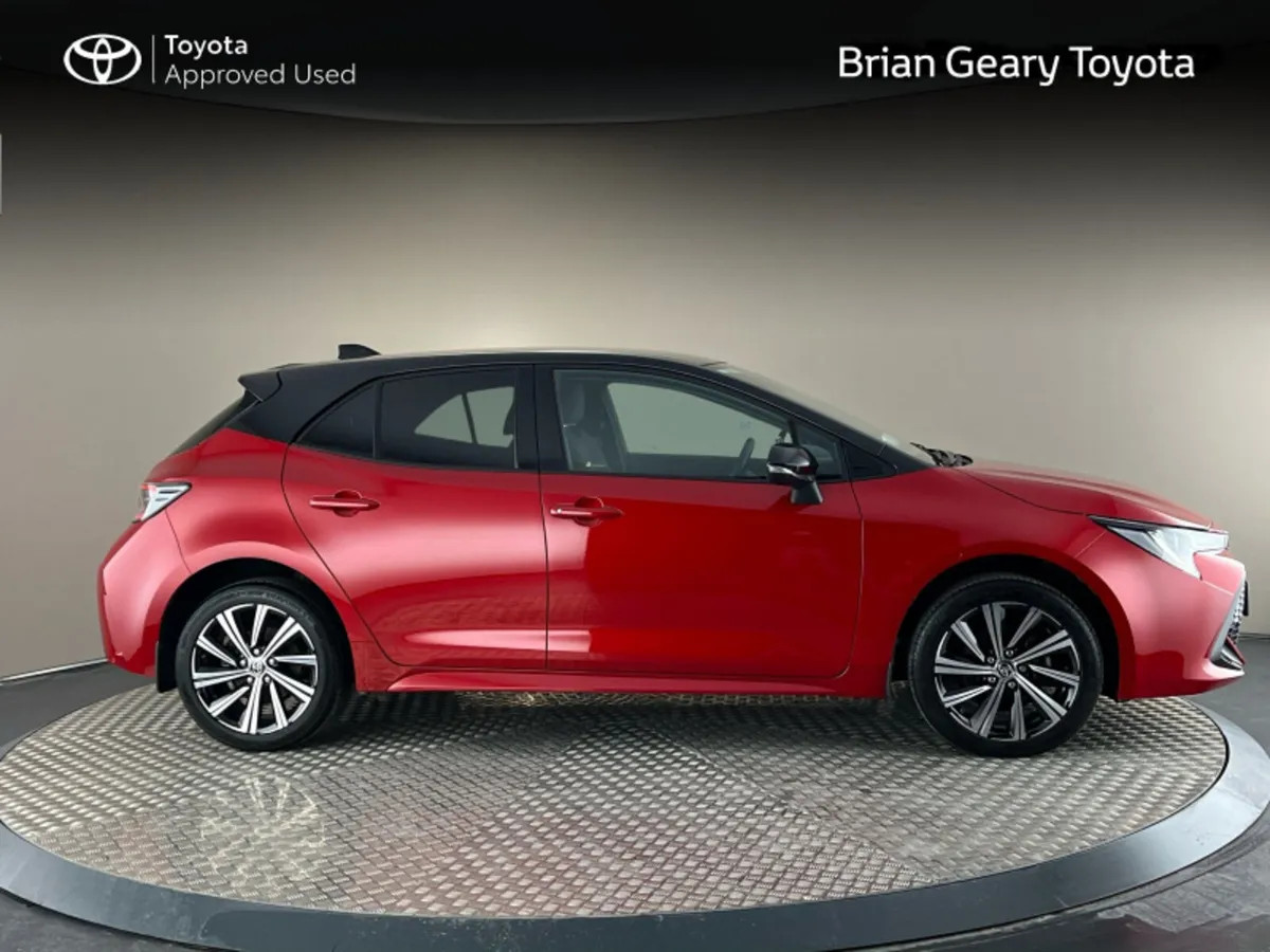 Toyota Corolla HYBRID LUNA SPORT H/B - Image 3