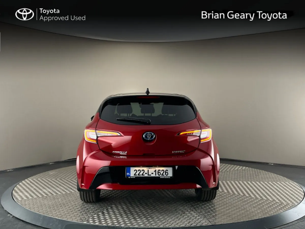 Toyota Corolla HYBRID LUNA SPORT H/B - Image 4