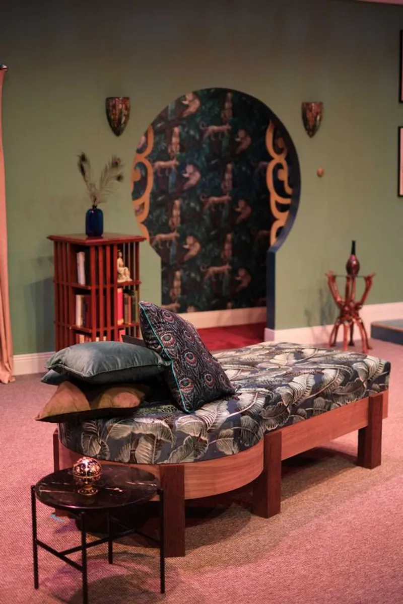 Art Deco Daybed - Image 1
