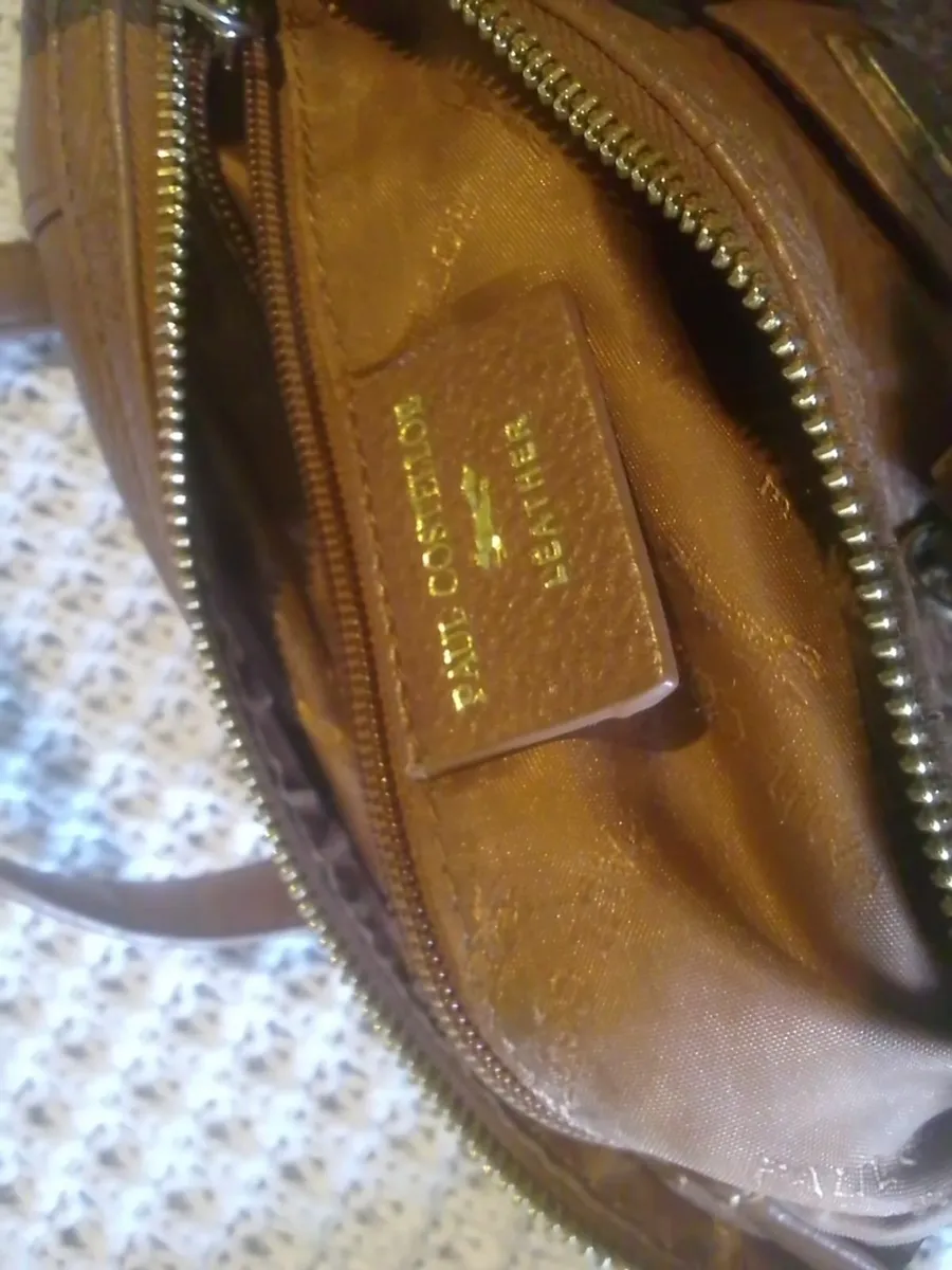 VINTAGE PAUL COSTELLOE SOFT  TAN LEATHER HANDBAG - Image 3