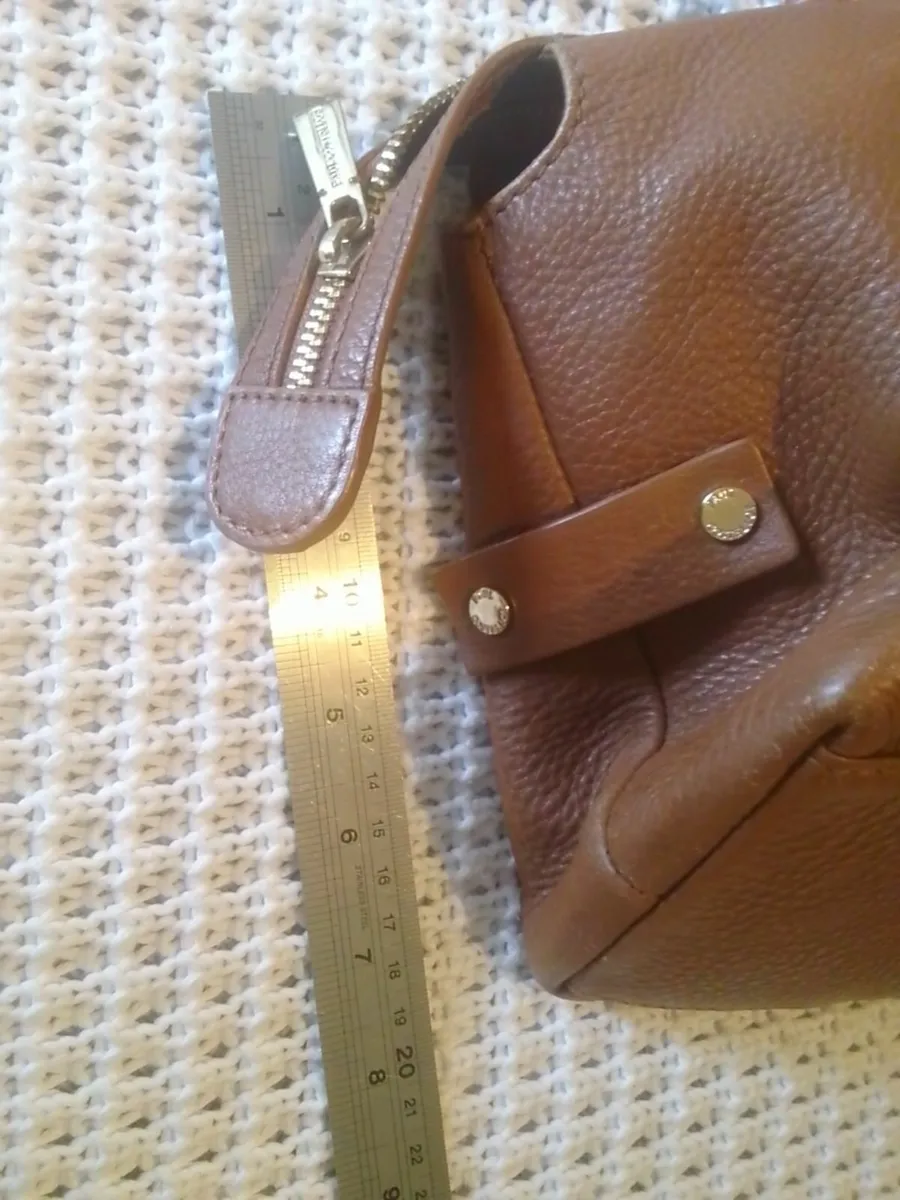 VINTAGE PAUL COSTELLOE SOFT  TAN LEATHER HANDBAG - Image 4