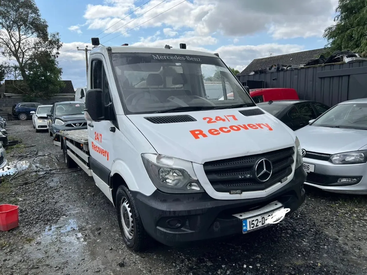 2015 Mercedes Sprinter Recovery - Image 2