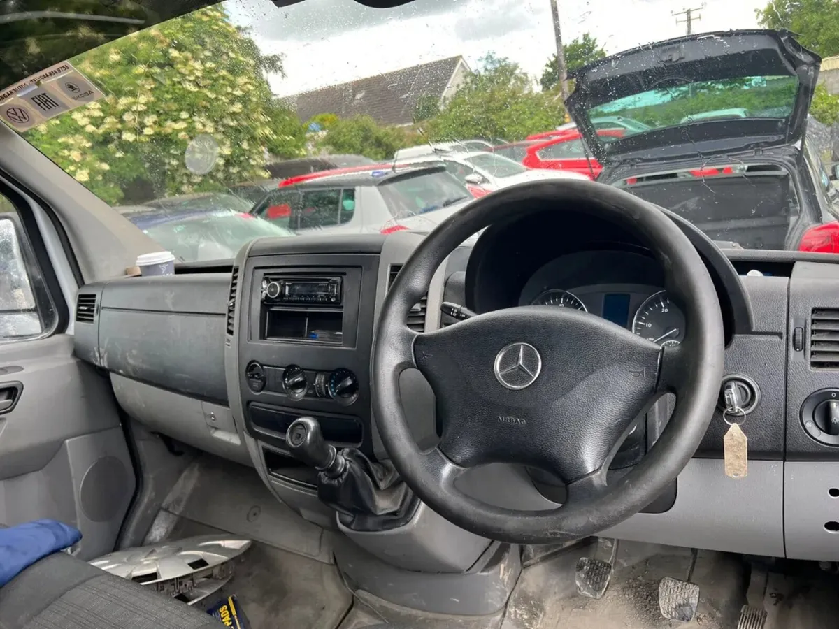 2015 Mercedes Sprinter Recovery - Image 4