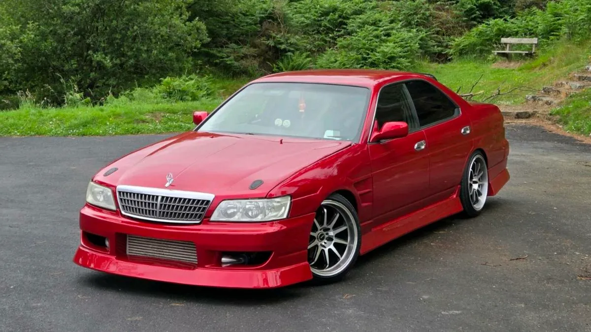 Nissan Laurel C35 Medalist - Image 2