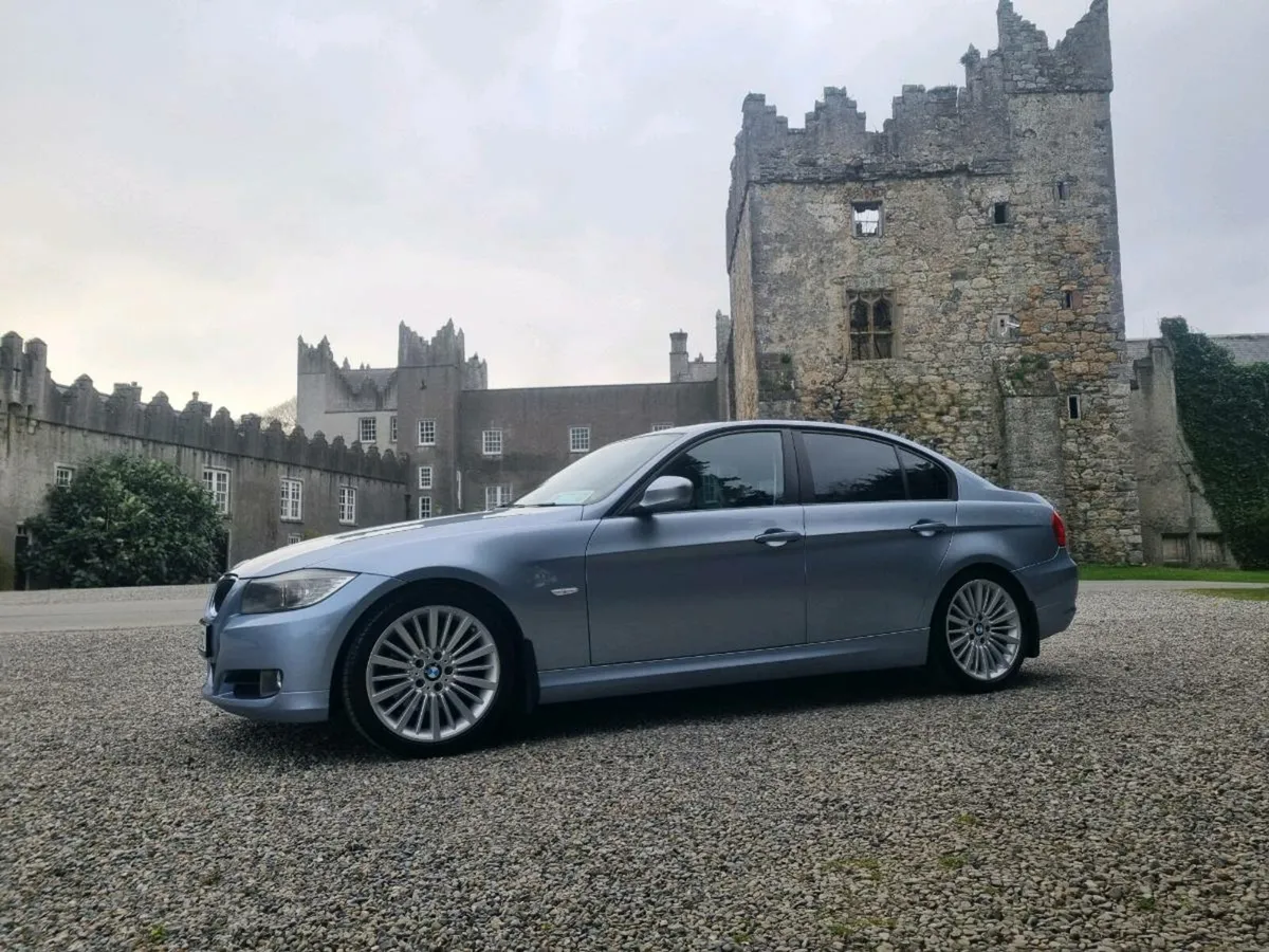 2011 BMW 320d Efficient Dynamics - Image 4