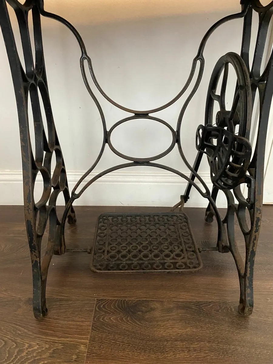 Original Vintage Sewing table - Image 3