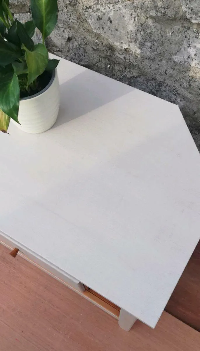 Nice small size TV unit with drawer - Image 2