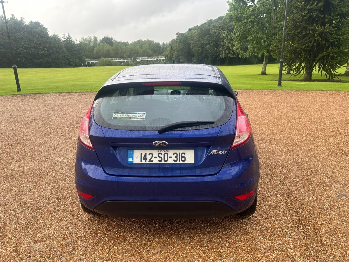 142 Ford Fiesta 1.2 petrol ZETEC model high spec - Image 4