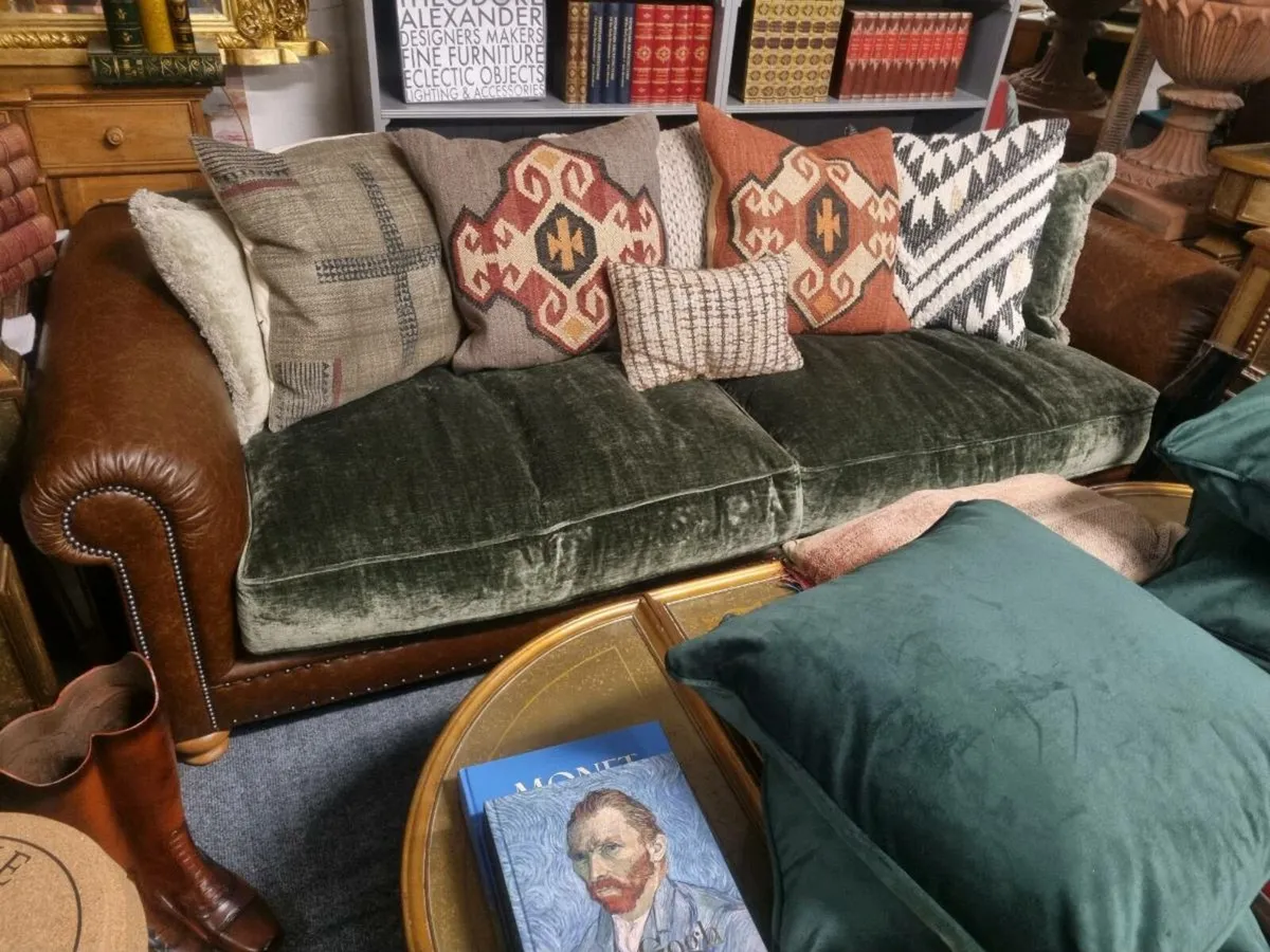 Tetrad constable sofa