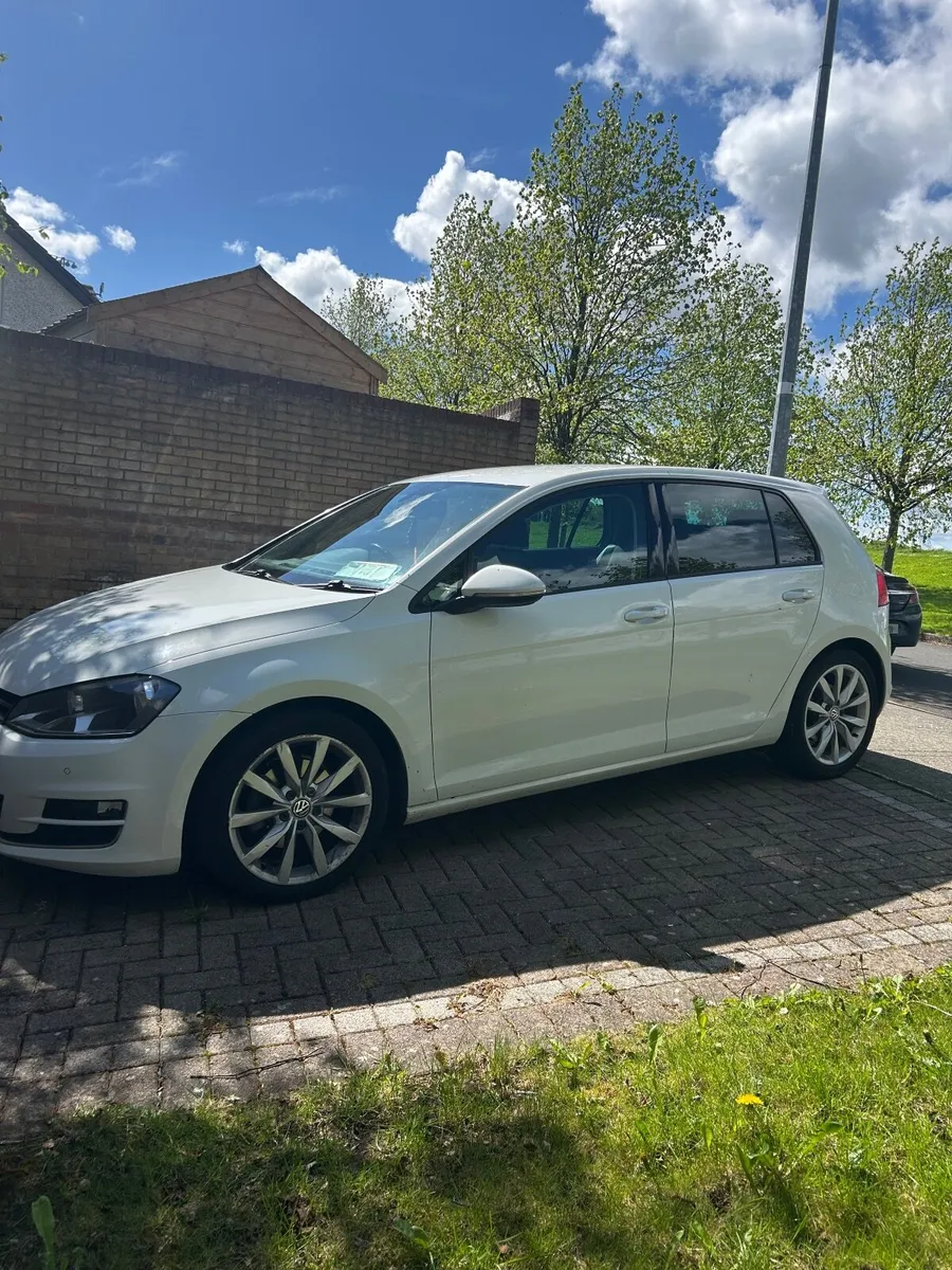Volkswagen Golf 2015 - Image 1