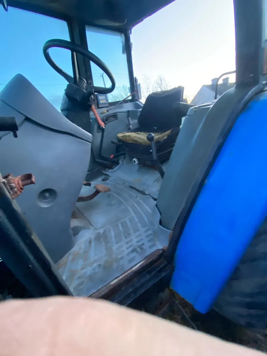 New Holland 6635 - Image 3