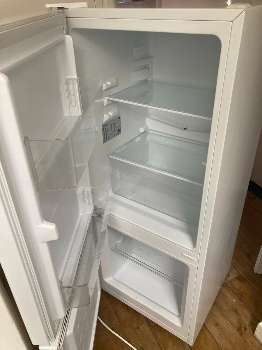 PowerPoint fridge freezer - Image 2
