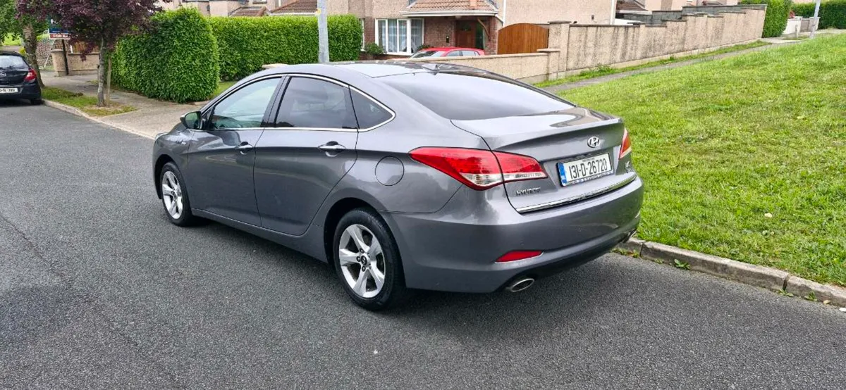 Hyundai i40 blue drive - Image 3