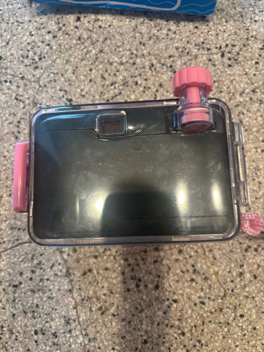Waterproof camera - Image 2
