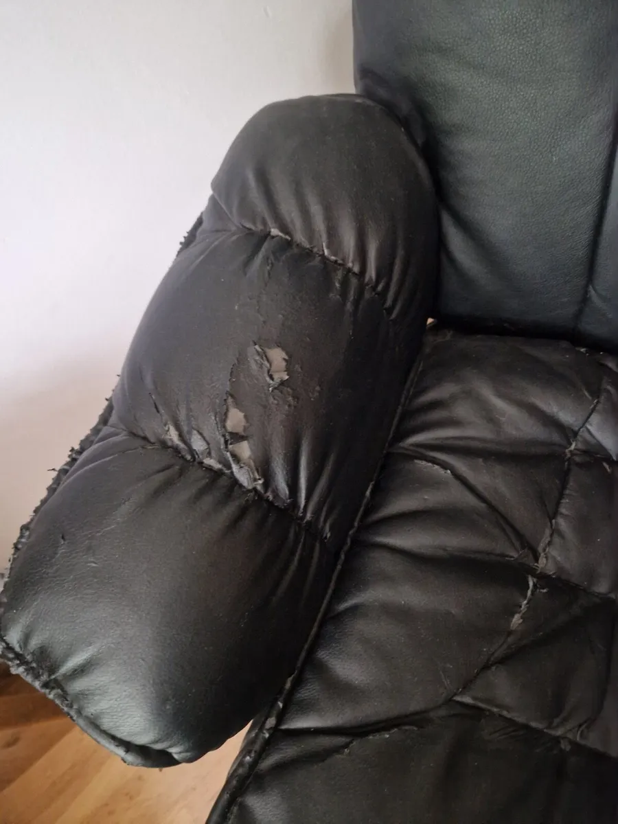 Armchair - Image 2