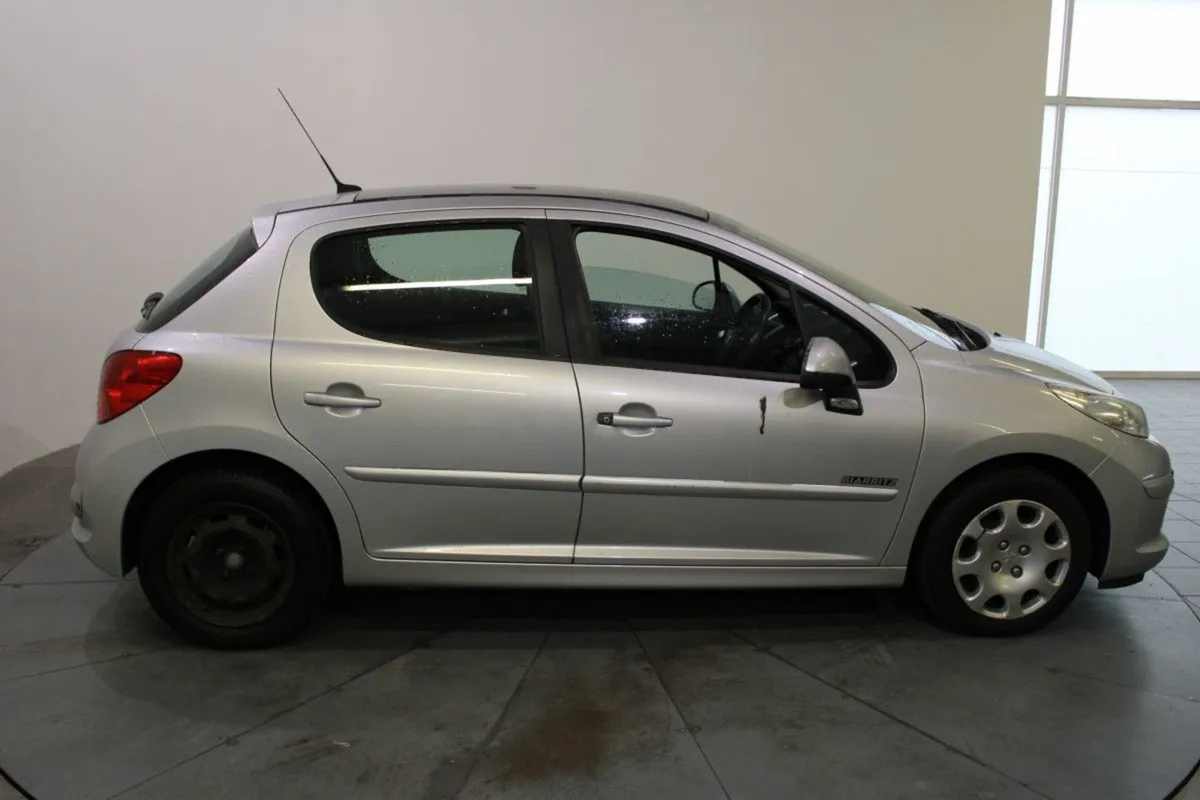 Peugeot 207 Biarritz 1.4 HDI 5DR - Image 3