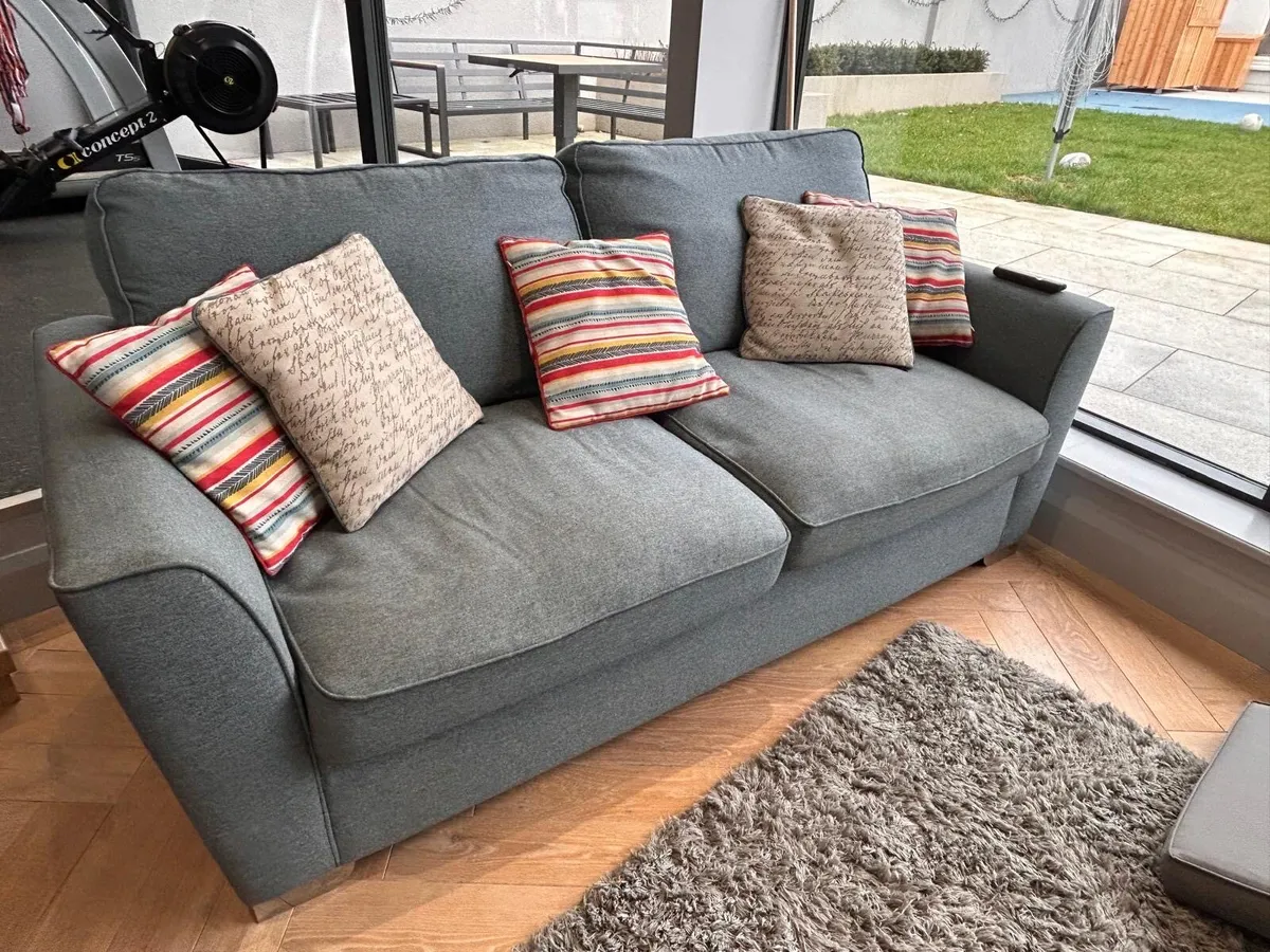 Sofa / couch 3 seater good condition - Image 2