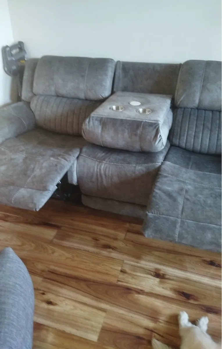 Couch/ sofa - Image 3