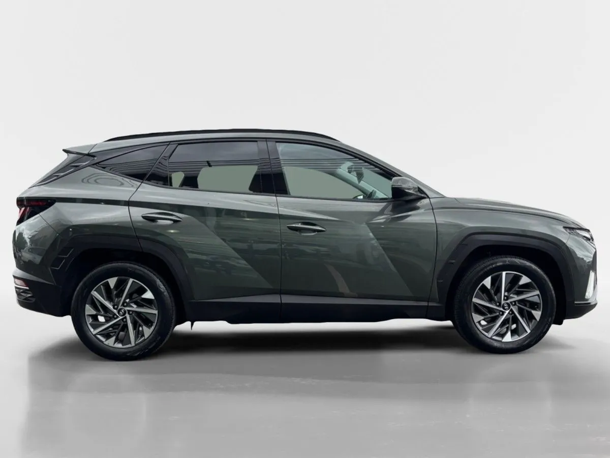 Hyundai Tucson 2WD Executive - Image 2