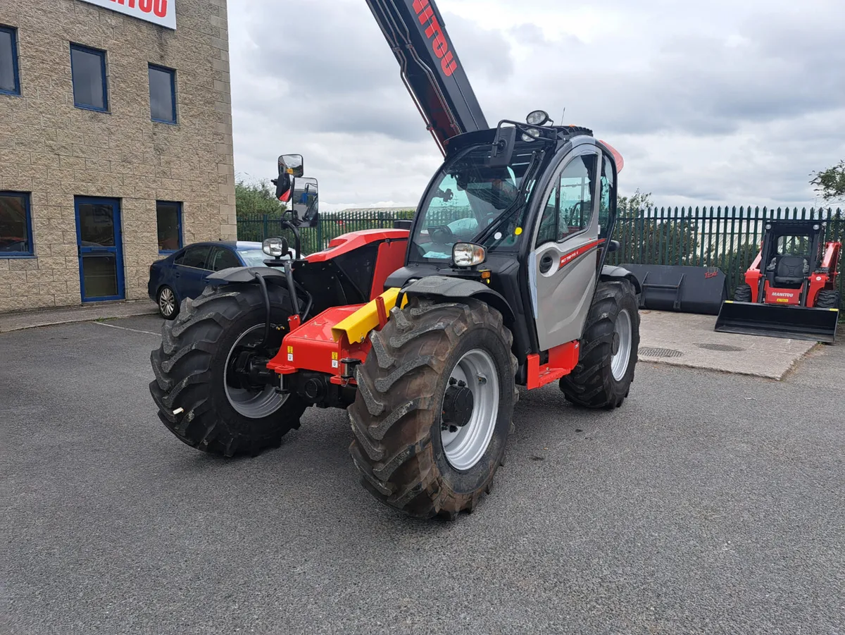 New Manitou MLT730 V telescopic loader - Image 3