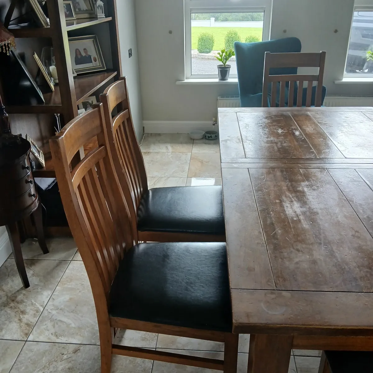 Dining table and chairs - Image 2